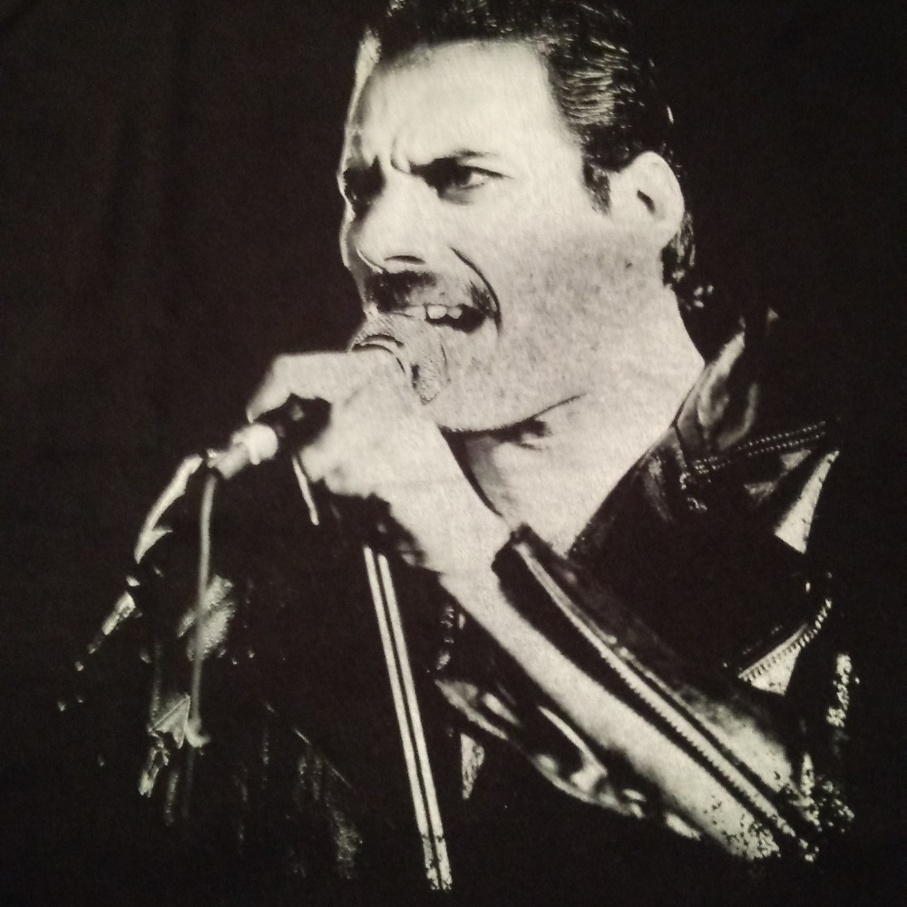 Queen - Freddie Mercury T Shirt